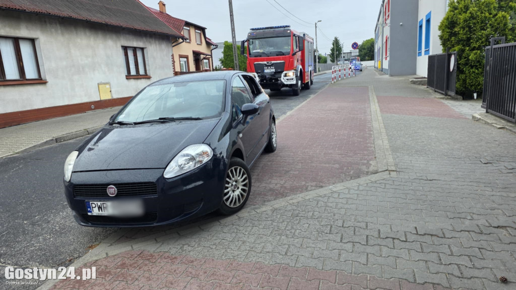 Poranna akcja ratunkowa przy SP 5 w Gostyniu