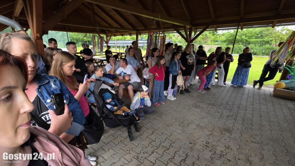 Piknik Rodzinny na terenie rekreacyjnym w Goli