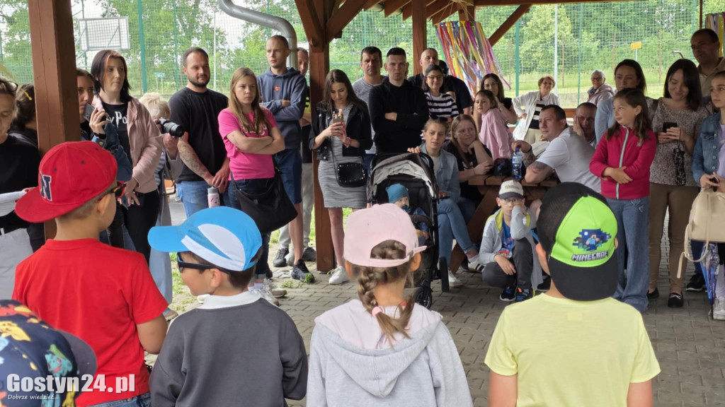 Piknik Rodzinny na terenie rekreacyjnym w Goli
