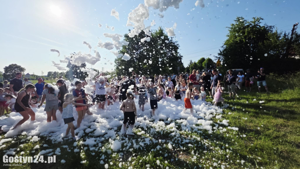 Piknik parafialny przy kościele w Piaskach