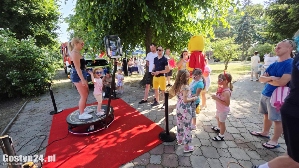 Piknik parafialny przy kościele w Piaskach