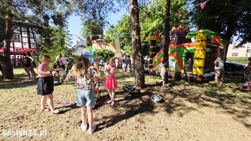 Piknik parafialny przy kościele w Piaskach