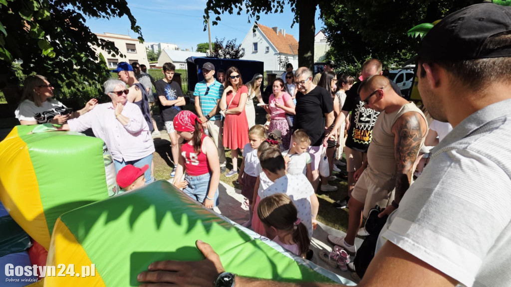 Piknik parafialny przy kościele w Piaskach