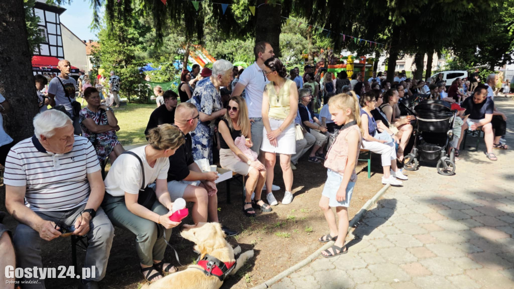 Piknik parafialny przy kościele w Piaskach
