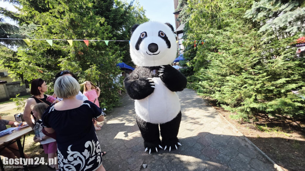 Piknik parafialny przy kościele w Piaskach