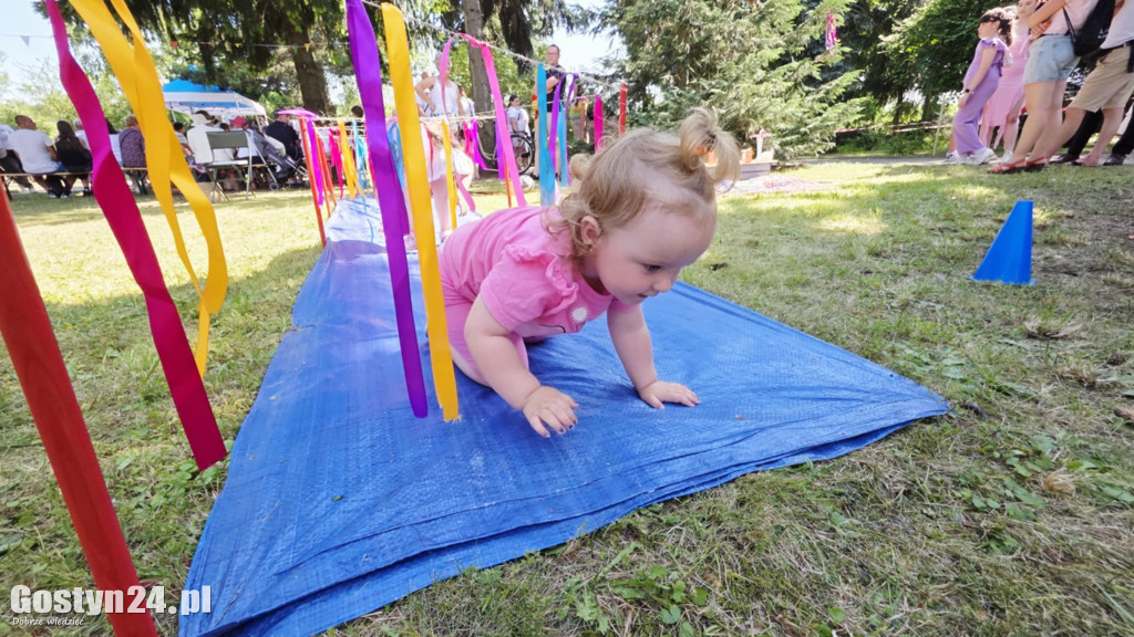Piknik parafialny przy kościele w Piaskach