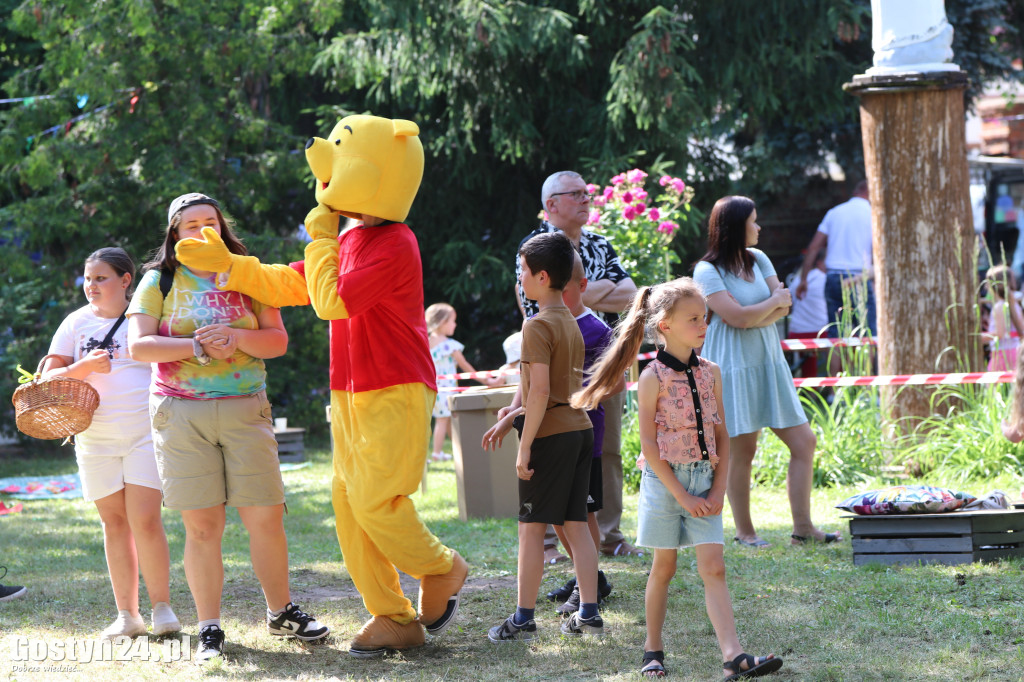 Piknik parafialny przy kościele w Piaskach