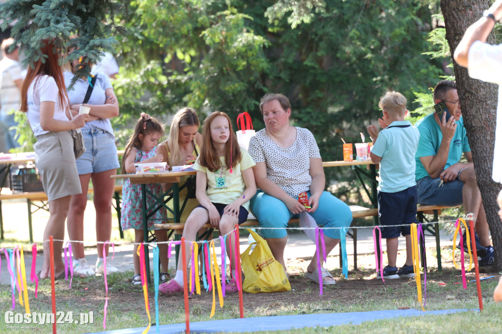 Piknik parafialny przy kościele w Piaskach