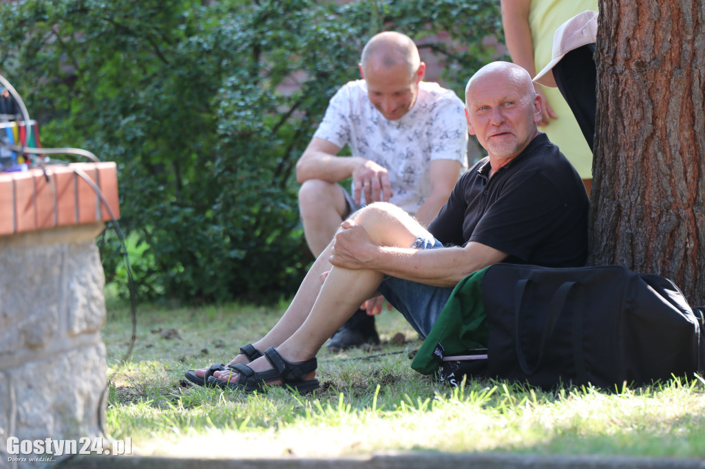 Piknik parafialny przy kościele w Piaskach