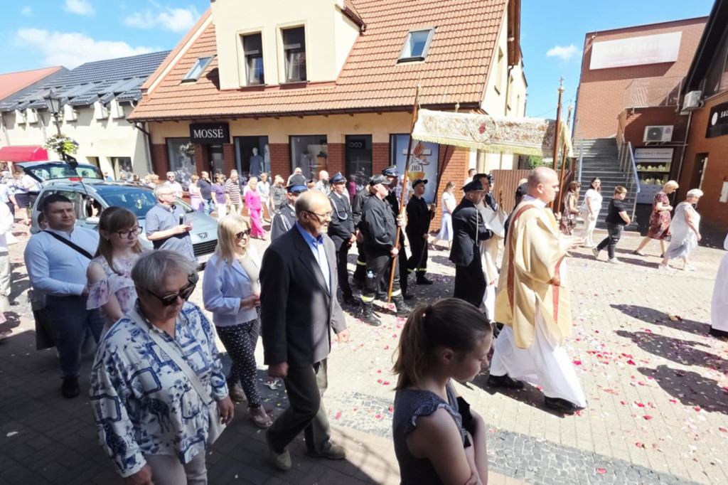 Procesja Bożego Ciała ulicami Gostynia