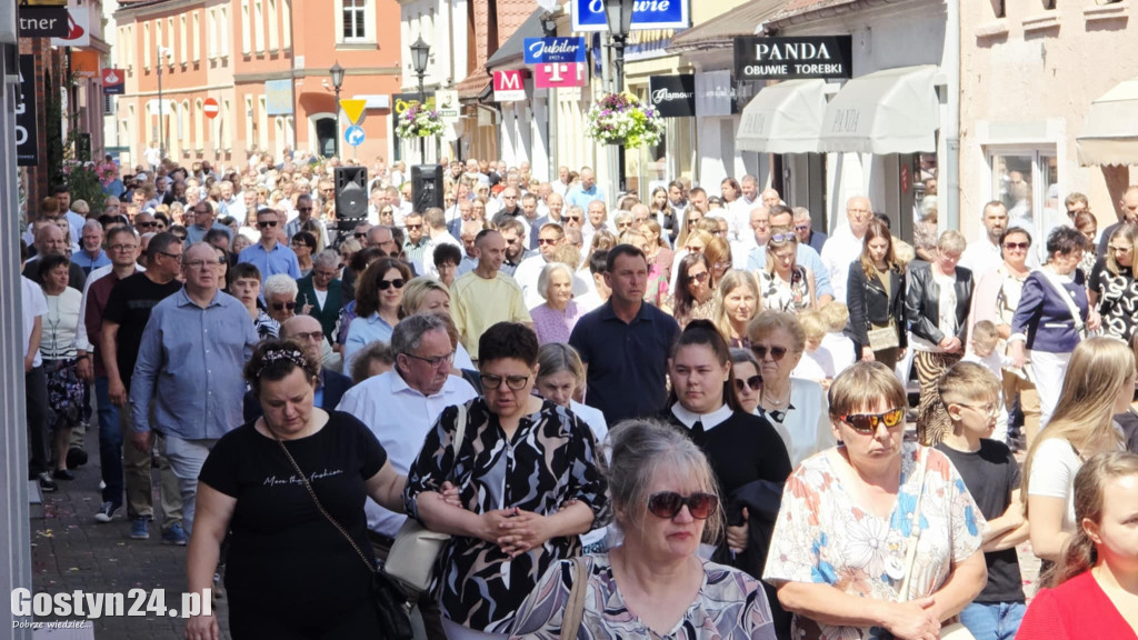 Procesja Bożego Ciała ulicami Gostynia