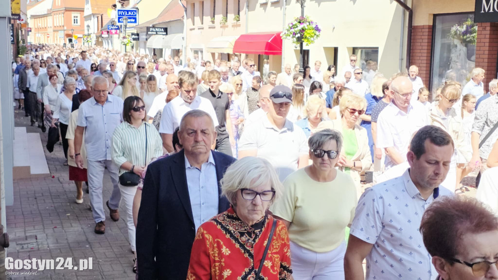 Procesja Bożego Ciała ulicami Gostynia
