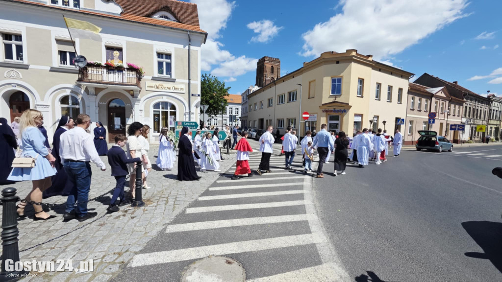 Procesja Bożego Ciała ulicami Gostynia
