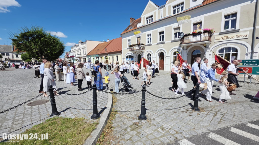 Procesja Bożego Ciała ulicami Gostynia
