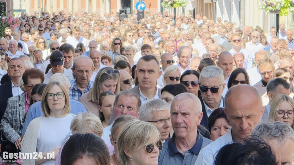 Procesja Bożego Ciała ulicami Gostynia