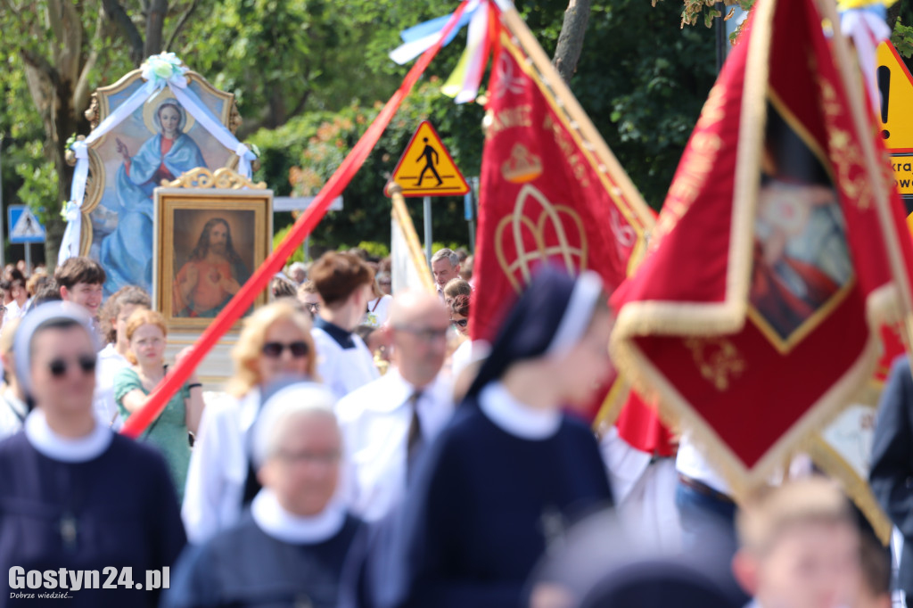 Procesja Bożego Ciała ulicami Gostynia