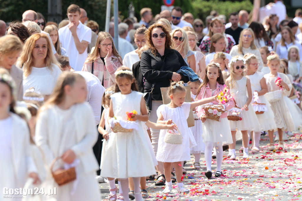 Procesja Bożego Ciała ulicami Gostynia