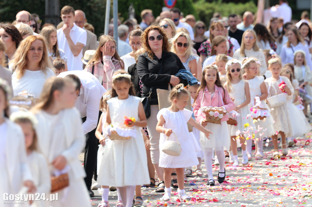 Procesja Bożego Ciała ulicami Gostynia