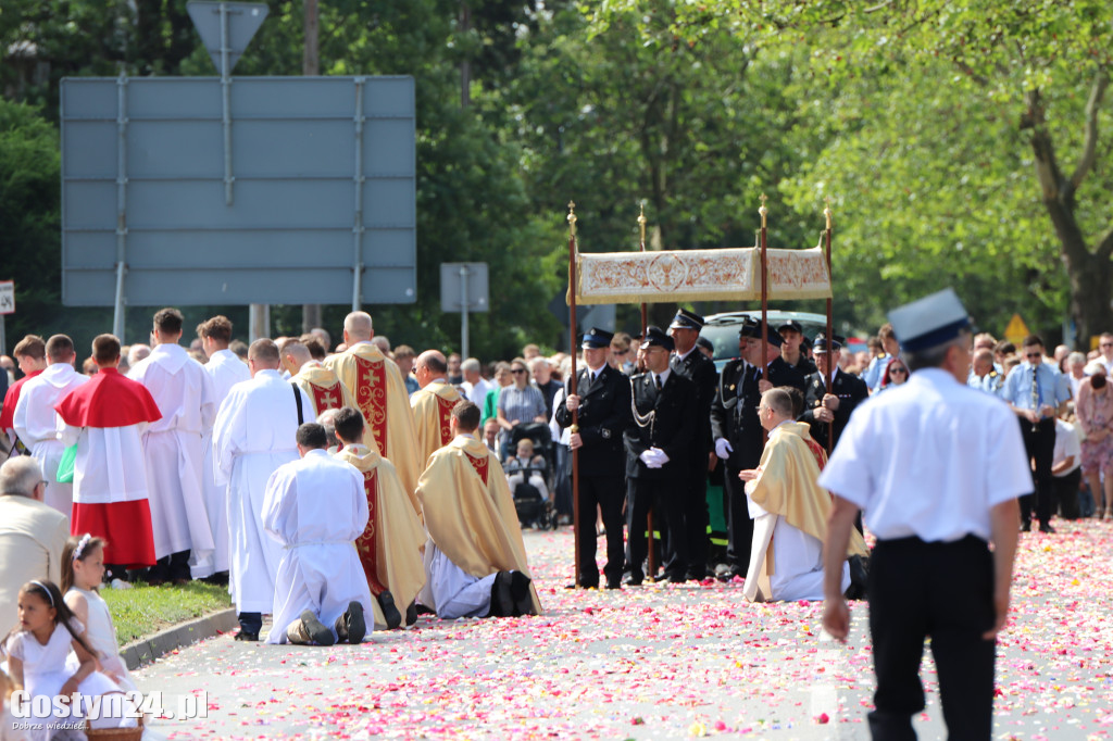 Procesja Bożego Ciała ulicami Gostynia