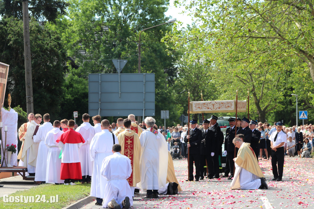 Procesja Bożego Ciała ulicami Gostynia