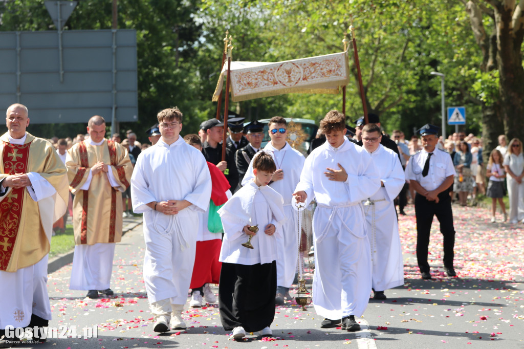 Procesja Bożego Ciała ulicami Gostynia