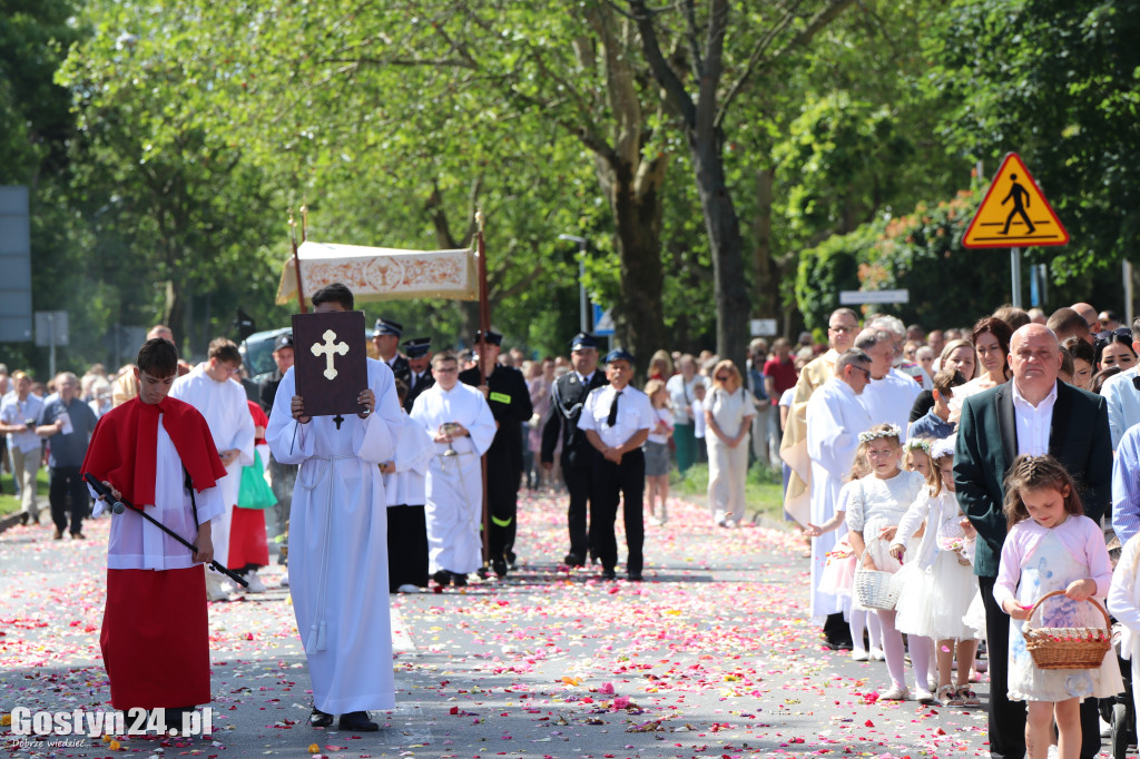 Procesja Bożego Ciała ulicami Gostynia