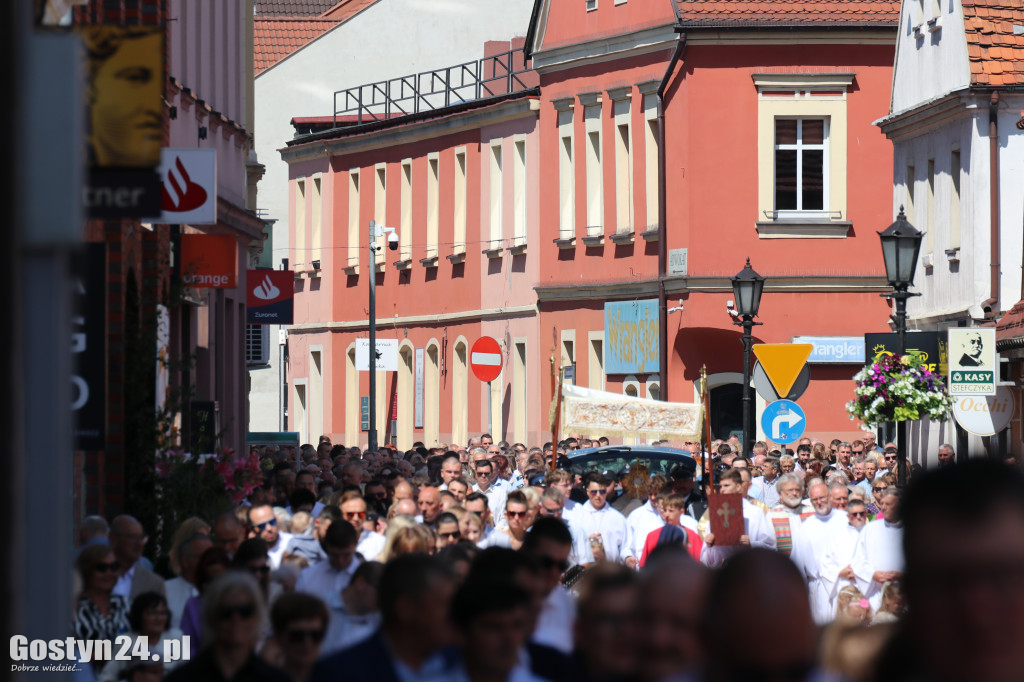 Procesja Bożego Ciała ulicami Gostynia