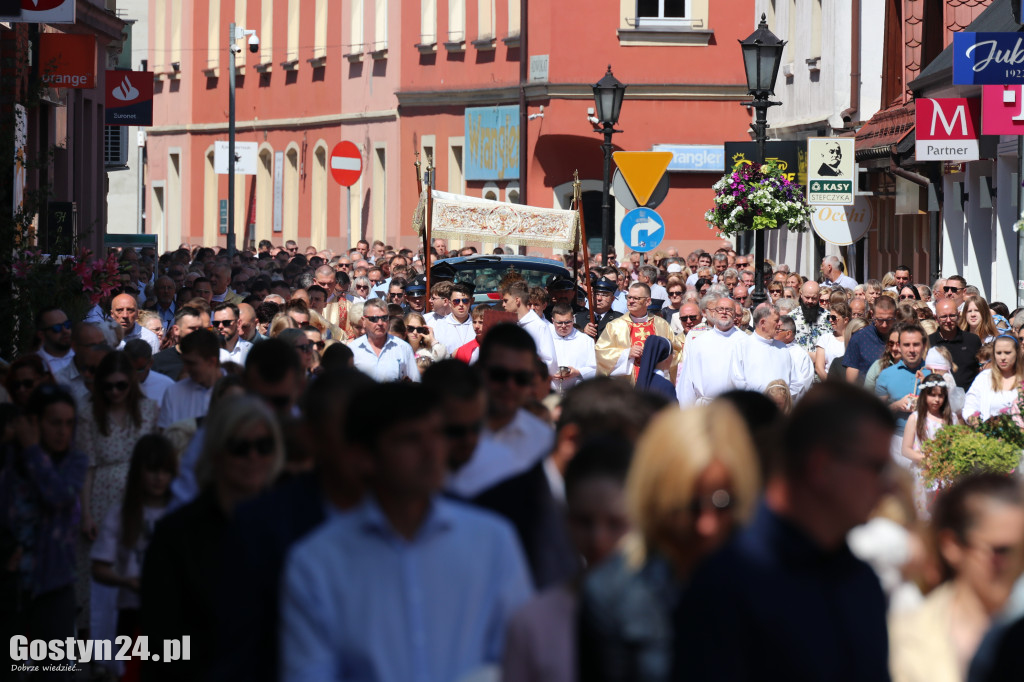 Procesja Bożego Ciała ulicami Gostynia