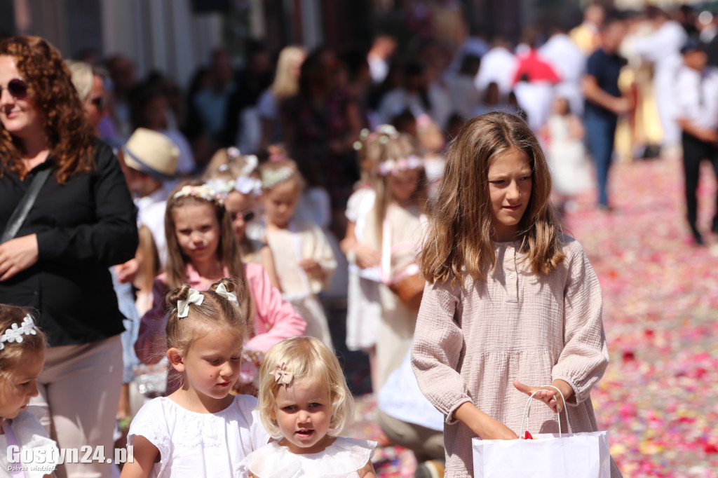 Procesja Bożego Ciała ulicami Gostynia
