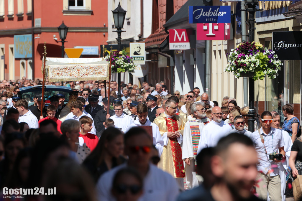 Procesja Bożego Ciała ulicami Gostynia