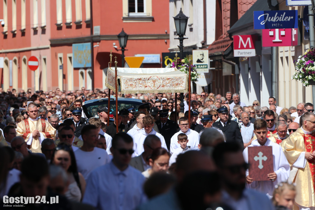 Procesja Bożego Ciała ulicami Gostynia