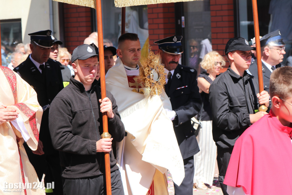 Procesja Bożego Ciała ulicami Gostynia