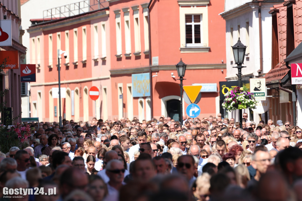 Procesja Bożego Ciała ulicami Gostynia