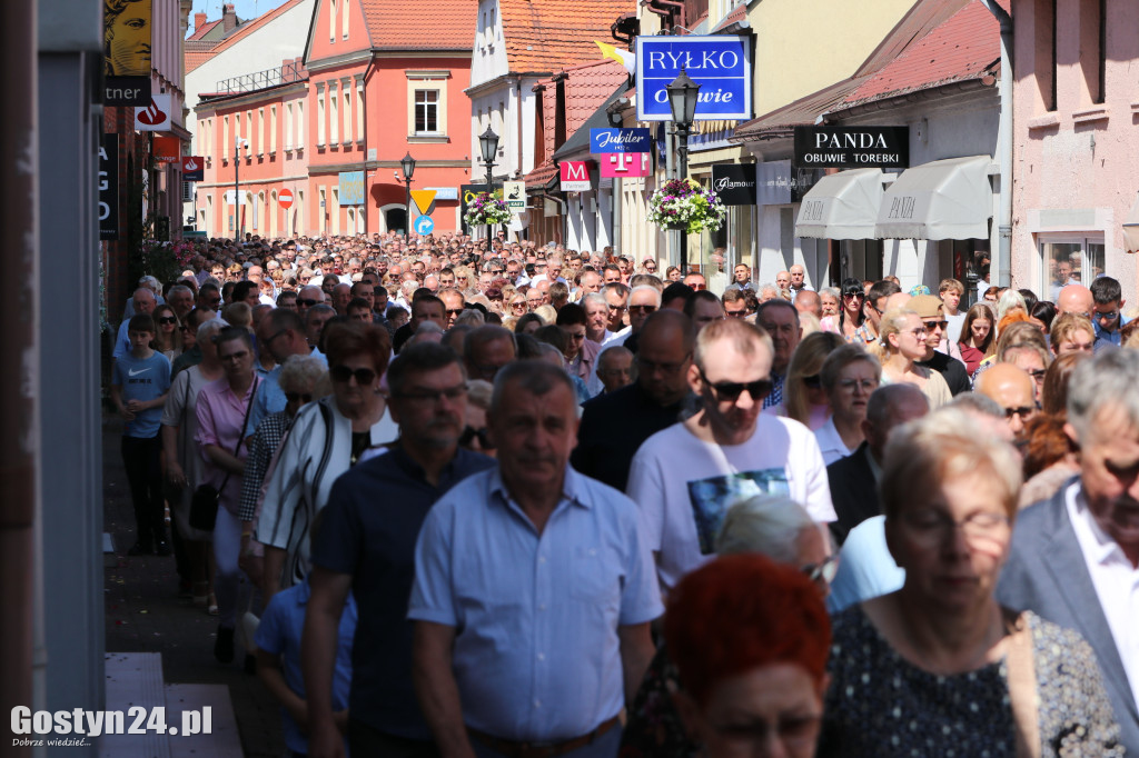 Procesja Bożego Ciała ulicami Gostynia