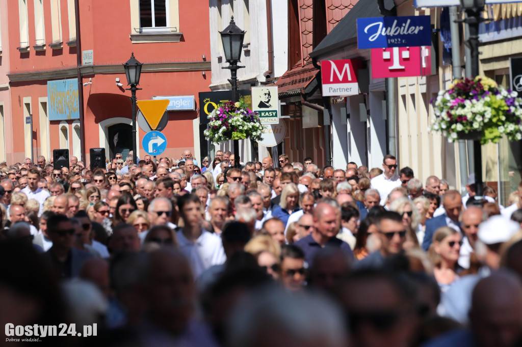 Procesja Bożego Ciała ulicami Gostynia
