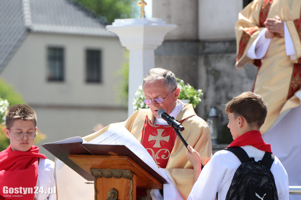 Procesja Bożego Ciała ulicami Gostynia