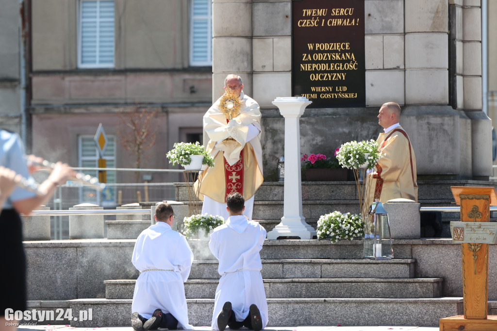 Procesja Bożego Ciała ulicami Gostynia