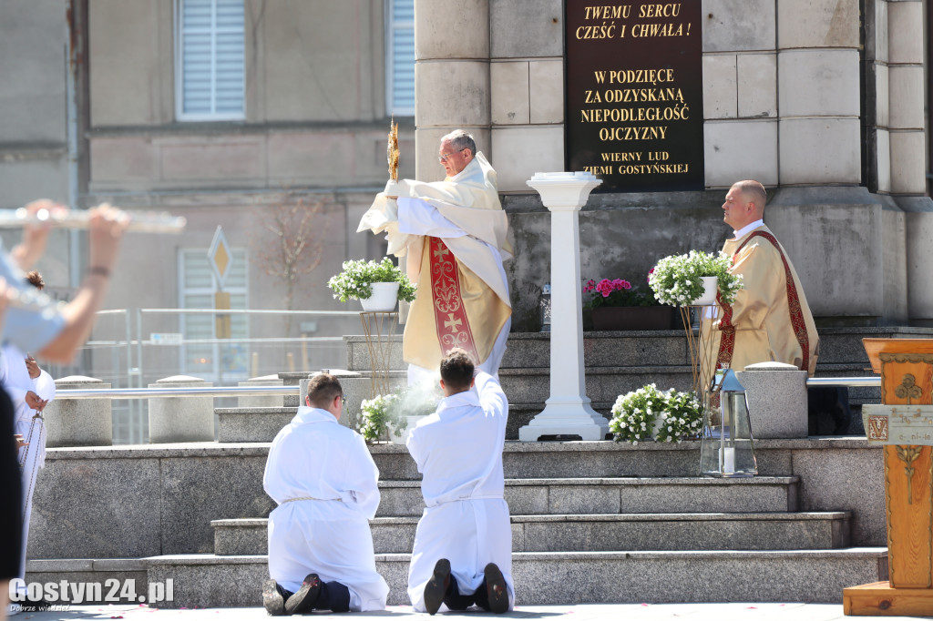 Procesja Bożego Ciała ulicami Gostynia