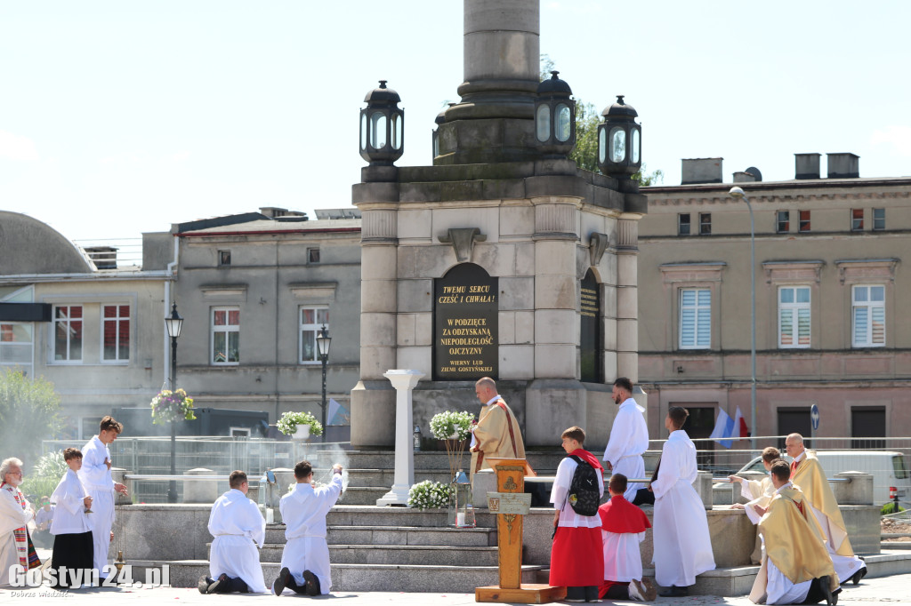 Procesja Bożego Ciała ulicami Gostynia