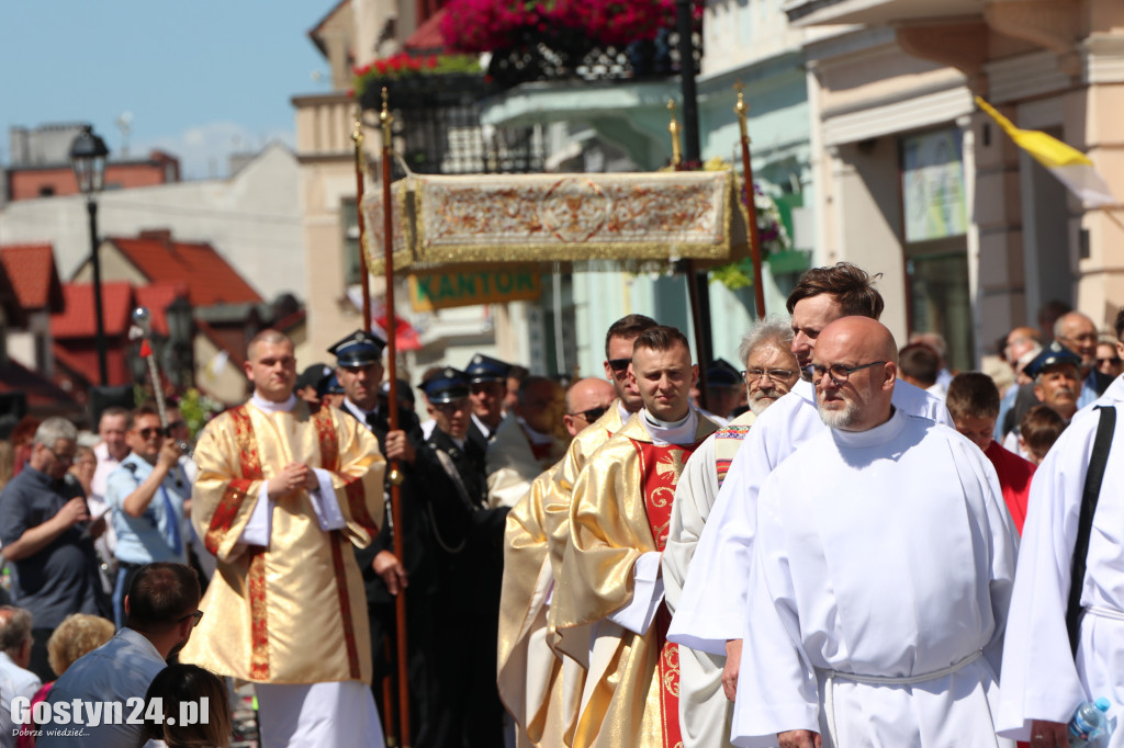 Procesja Bożego Ciała ulicami Gostynia