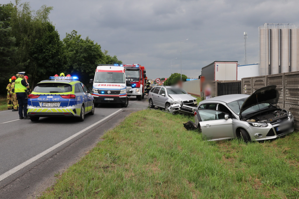Wypadek na drodze krajowej nr 12 w Piaskach