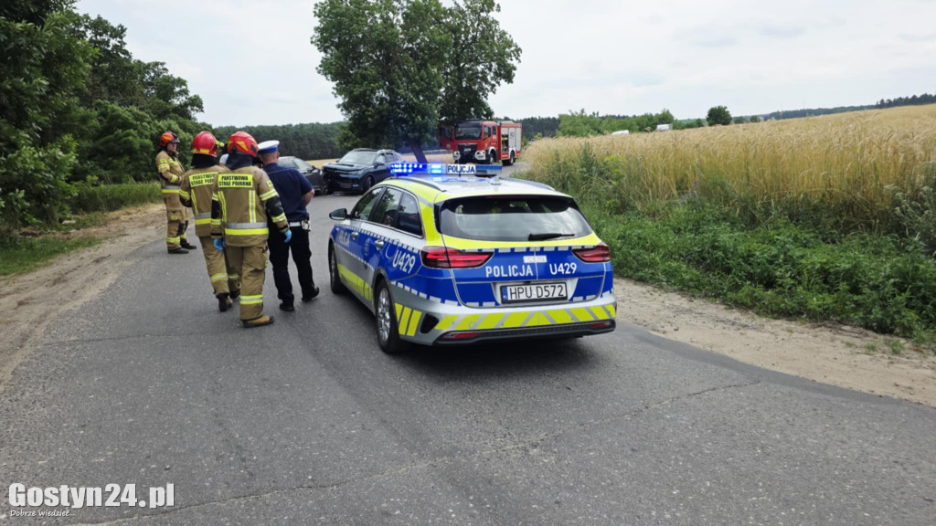 Zderzenie na zakręcie na trasie Piaski-Smogorzewo