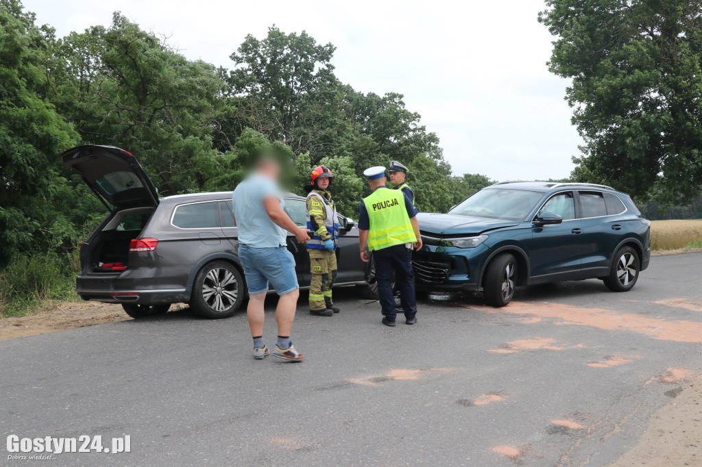 Zderzenie na zakręcie na trasie Piaski-Smogorzewo