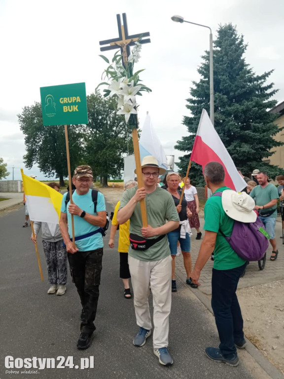 Pielgrzymi z Grupy Buk zawitali do Łęki Wielkiej