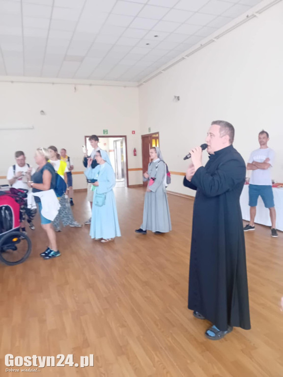 Pielgrzymi z Grupy Buk zawitali do Łęki Wielkiej