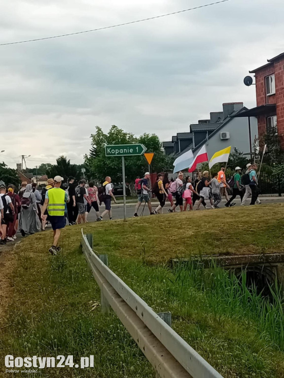 Pielgrzymi z Grupy Buk zawitali do Łęki Wielkiej
