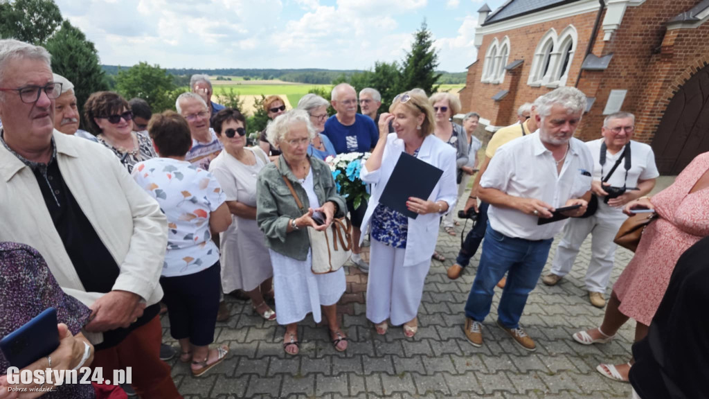 Odsłonięcie tablicy na starogostyńskim cmentarzu
