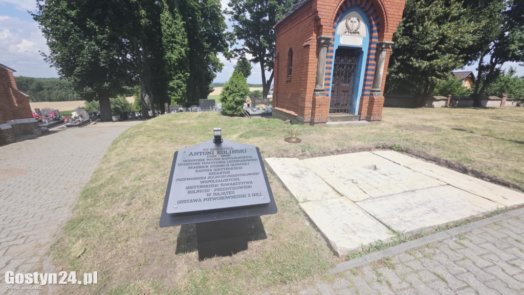 Odsłonięcie tablicy na starogostyńskim cmentarzu