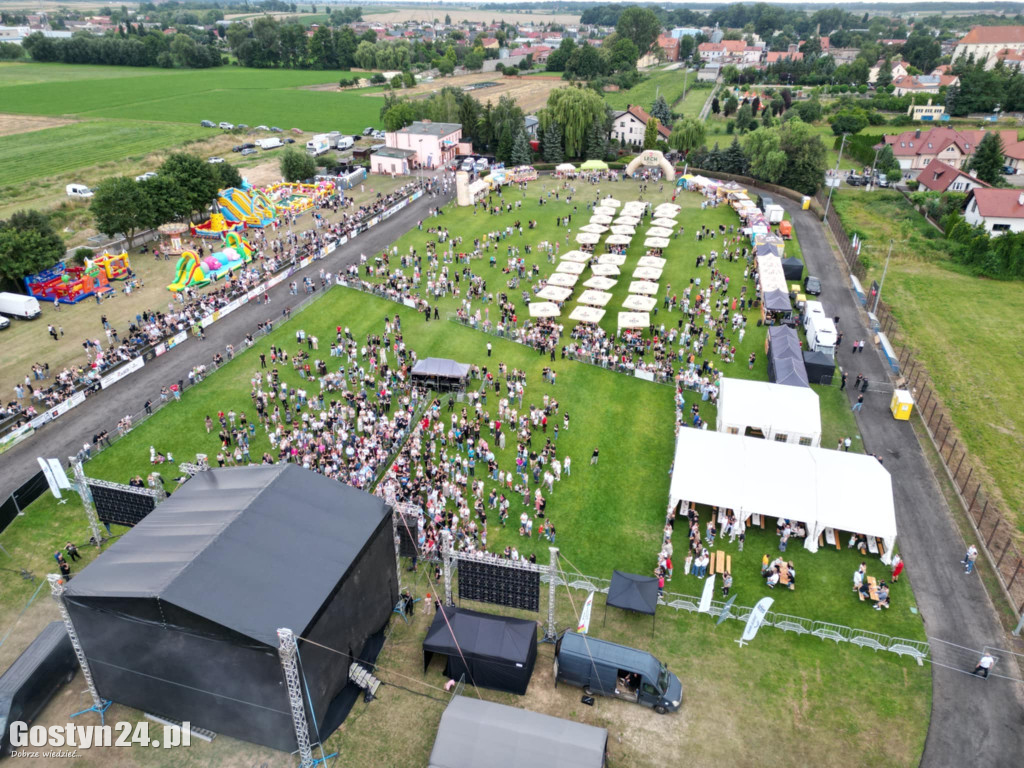 Koncert zespołu ŁZY w Poniecu