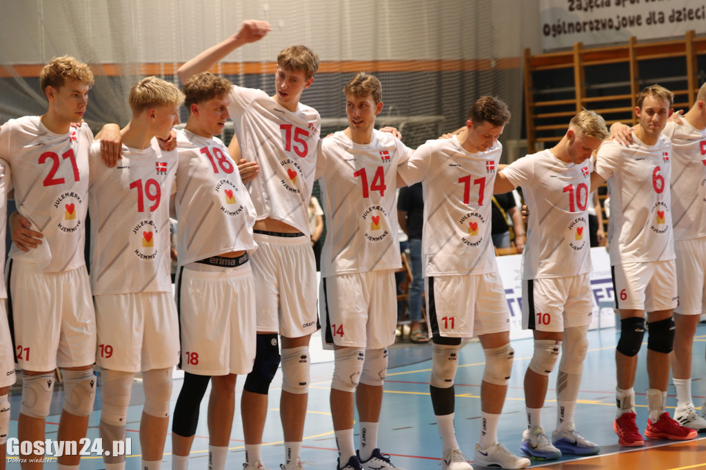 Mecz Norwegia-Dania w gostyńskim LO